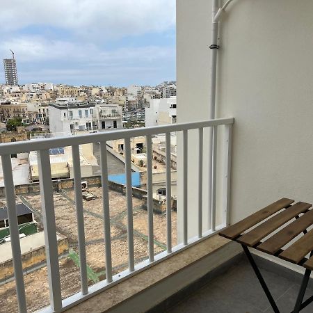 F10 Modern And Bright Apartment In Malta Мсида Екстериор снимка